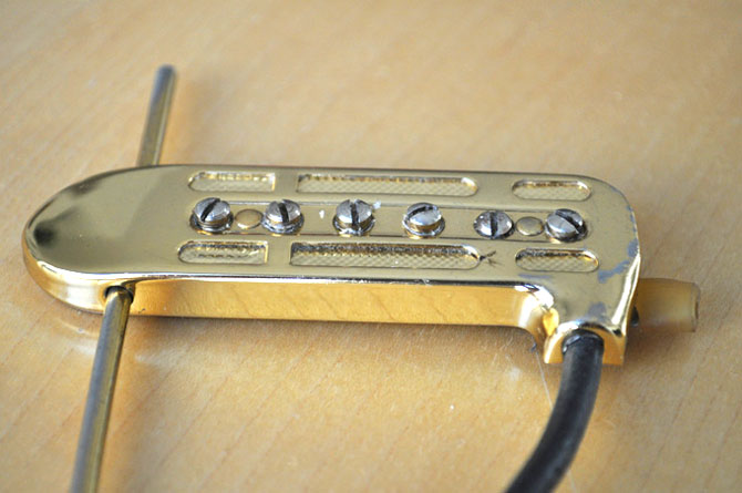 Gold DeArmond 1100 Adjustable Rhythm Chief